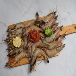 جمبري وسط على الفحم
